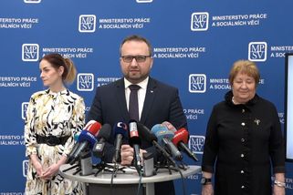 Bez snahy nemusí dostat nic. Jurečka představil reformu systému sociálních dávek - Novinky